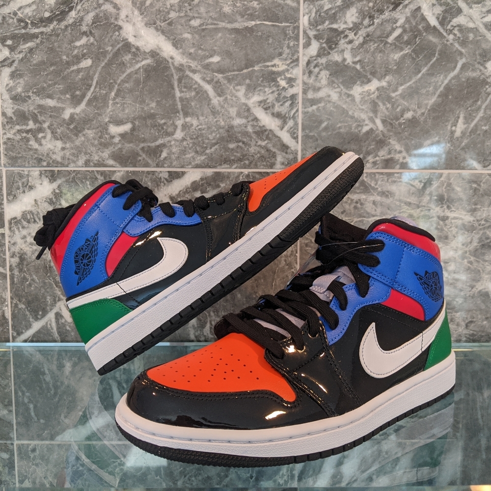 (SOLD) Jordan 1 Mid SE Women's